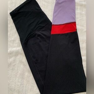 NOT FOR SALE Ingrid & isabel maternity legging